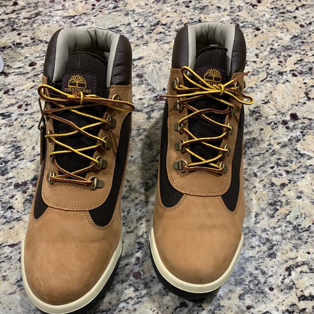 ‼️SOLD‼️LIKE NEW TIMBERLANDS FIELD BOOT (W/OUT B…